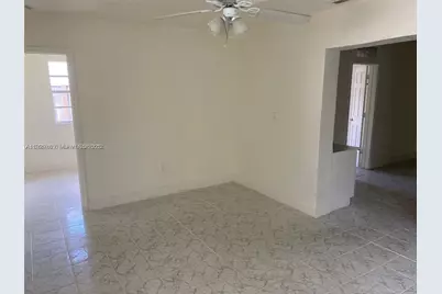 170 NW 39th St, Miami, FL 33127 - Photo 2