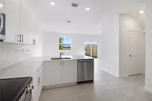 2747 SE 25th Ave, Homestead, FL 33035 - Photo 12