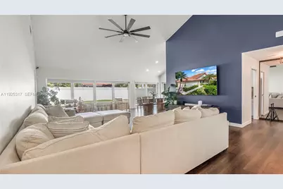 2865 Gettysburg Ln, West Palm Beach, FL 33409 - Photo 6