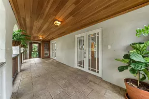 828 NW 9th Ave, Miami, FL 33136 - Photo 8