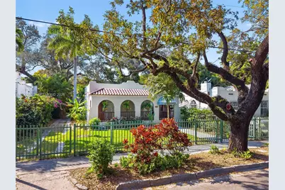 828 NW 9th Ave, Miami, FL 33136 - Photo 1