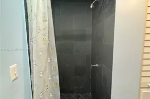 900 Biscayne Blvd, Miami, FL 33132 - Photo 36