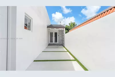 11421 SW 84th St #1, Miami, FL 33173 - Photo 4