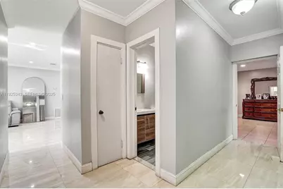 631 E 53rd St, Hialeah, FL 33013 - Photo 16