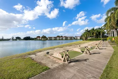 9511 N Hollybrook Lake Dr #108, Pembroke Pines, FL 33025 - Photo 26