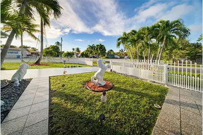 300 NE 175th St, North Miami Beach, FL 33162 - Photo 52