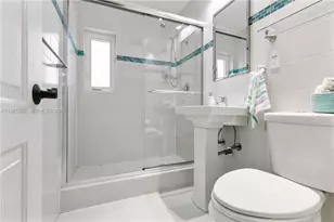 1900 N Victoria Park Rd, Fort Lauderdale, FL 33305 - Photo 26