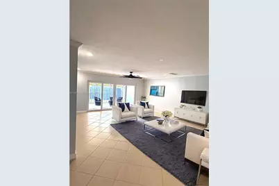 6442 Milk Wagon Ln, Miami Lakes, FL 33014 - Photo 4