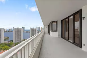 2000 Island Blvd, Aventura, FL 33160 - Photo 36