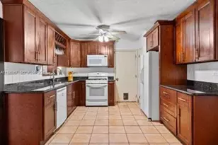 9155 SW 179th St, Palmetto Bay, FL 33157 - Photo 16