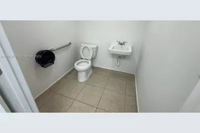 1671 W 37th St #3 & 4, Hialeah, FL 33012 - Photo 10