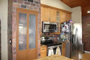 18801 NW 5th St, Pembroke Pines, FL 33029 - Photo 8