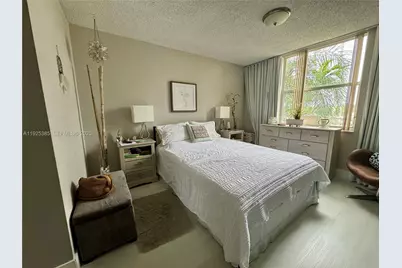 2711 Ocean Club Blvd #202, Hollywood, FL 33019 - Photo 6