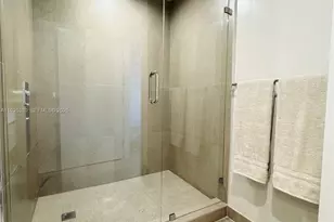 11 NE 6th, Miami, FL 33132 - Photo 24