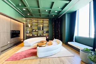 11 NE 6th, Miami, FL 33132 - Photo 2