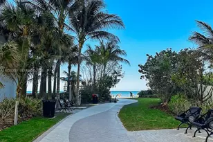 300 SE Bayview Dr, Sunny Isles Beach, FL 33160 - Photo 16