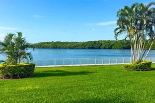 300 SE Bayview Dr, Sunny Isles Beach, FL 33160 - Photo 22