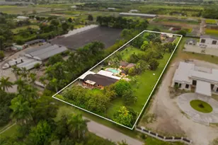 20450 SW 198th Ave, Miami, FL 33187 - Photo 2