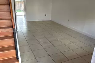 560 NW 82nd Pl, Miami, FL 33126 - Photo 4