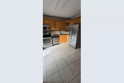 560 NW 82nd Pl #303, Miami, FL 33126 - Photo 1