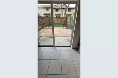 560 NW 82nd Pl #303, Miami, FL 33126 - Photo 2