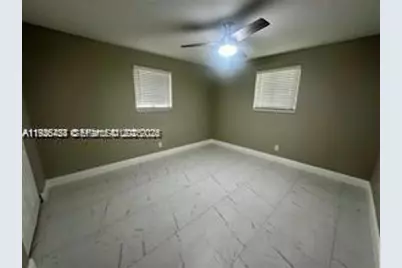 303 NW 7th St #1-2, Hallandale Beach, FL 33009 - Photo 12