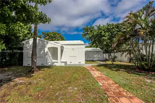 2015 Washington St, Hollywood, FL 33020 - Photo 2