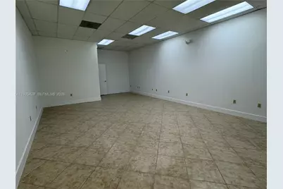 4005 NW 114th Ave #06, Doral, FL 33178 - Photo 4