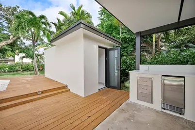 8825 NE 10th Ave, Miami, FL 33138 - Photo 34