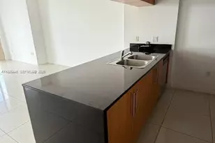 1750 N Bayshore Dr, Miami, FL 33132 - Photo 6