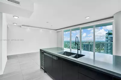 1080 Brickell Ave #4109, Miami, FL 33131 - Photo 2