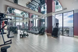 11 NE 6th St, Miami, FL 33132 - Photo 22