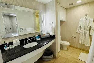 18001 Collins Ave, Sunny Isles Beach, FL 33160 - Photo 32