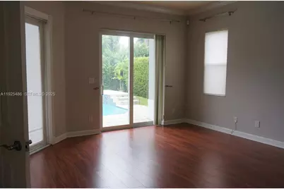 8006 N Savannah Cir, Davie, FL 33328 - Photo 6