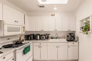 18406 Van Nuys Cir, Other City - In The State Of Florida, FL 33948 - Photo 10