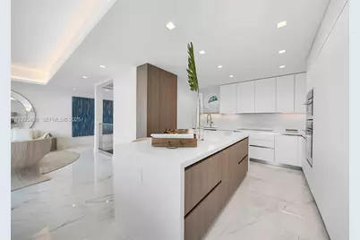 100 S Pointe Dr #TH-13, Miami Beach, FL 33139 - Photo 8