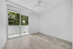 100 S Pointe Dr, Miami Beach, FL 33139 - Photo 36