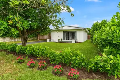 909 NE 7th St, Pompano Beach, FL 33060 - Photo 2