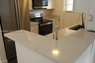 3061 NE 49th St, Fort Lauderdale, FL 33308 - Photo 6