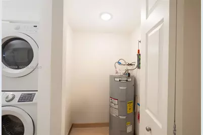 1734 NE 142nd St, North Miami, FL 33181 - Photo 12