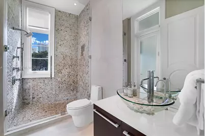 142 S Island Dr, Golden Beach, FL 33160 - Photo 36