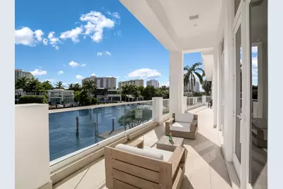 142 S Island Dr, Golden Beach, FL 33160 - Photo 20