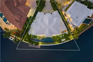 142 S Island Dr, Golden Beach, FL 33160 - Photo 54