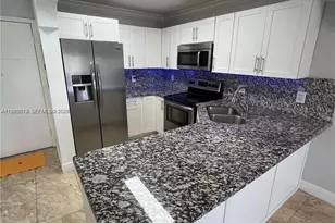 1075 W 68th St, Hialeah, FL 33014 - Photo 4