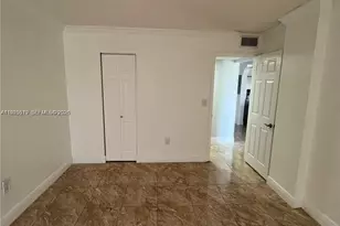 1075 W 68th St, Hialeah, FL 33014 - Photo 8