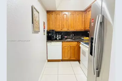 17530 NW 68th Ave #C2007, Hialeah, FL 33015 - Photo 4