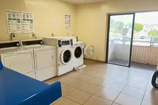 17530 NW 68th Ave, Hialeah, FL 33015 - Photo 16