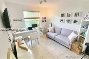 5722 NW 101st Ct, Doral, FL 33178 - Photo 4