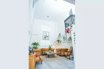 8204 NW 165 St Th, Miami Lakes, FL 33016 - Photo 10