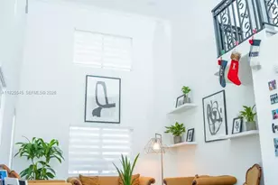 8204 NW 165 St Th, Miami Lakes, FL 33016 - Photo 10